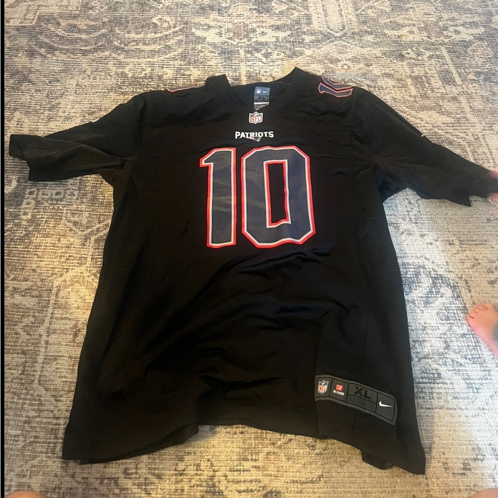 Nike NFL Patriots Black Jersey 10 Jones men’s XL